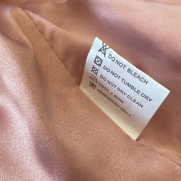 Oh Polly THIGHS THE LIMIT SPLIT SATIN PINK BLUSH Skirt Size 2 - Picture 11 of 12